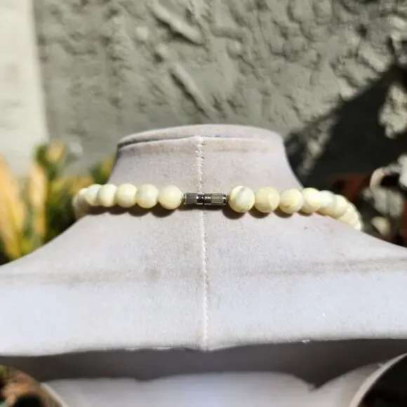 Vintage Balamuti Pearl Necklace MOP Shell Round Beaded Barrel Clasp 8mm